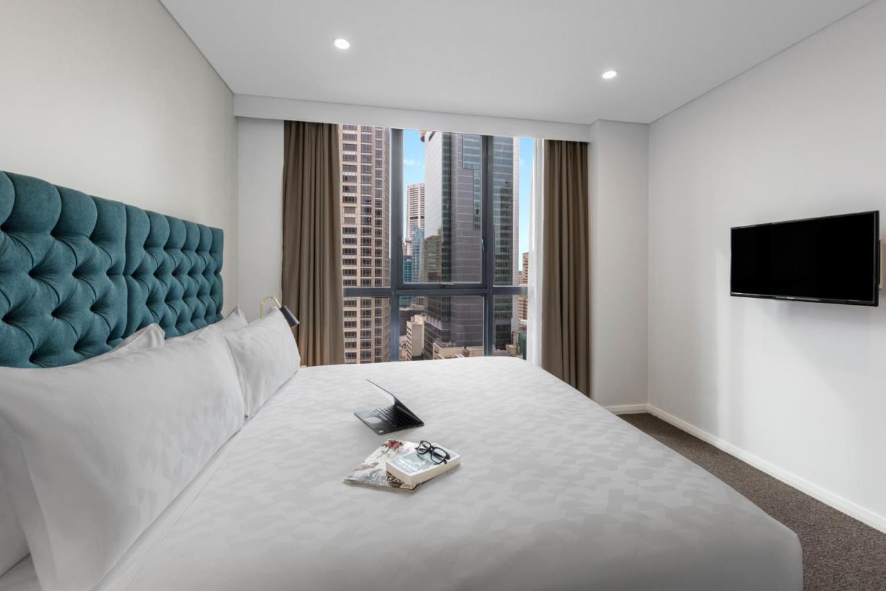 Meriton Suites Pitt Street, Sydney Exterior photo A bedroom at the hotel