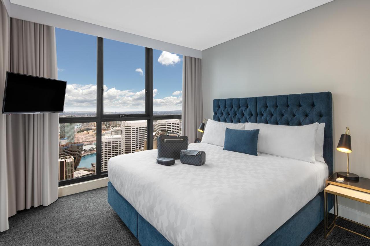 Meriton Suites Pitt Street, Sydney Exterior photo A bedroom at the hotel